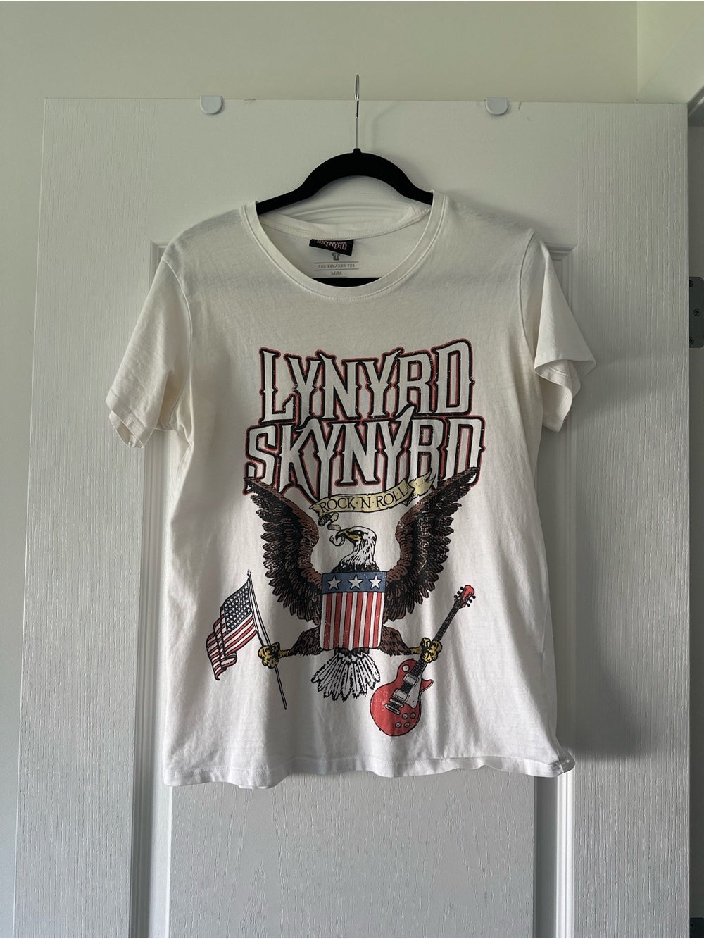 Lynyrd Skynyrd Rock Band Graphic Tee - White with Red & Blue